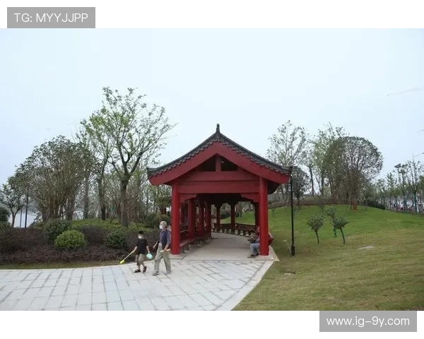 以望谟县滨河公园足球场为核心打造城市活力休闲运动新地标魅力区